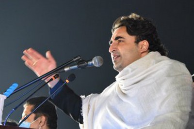 PDM leaders participate in Lahore rally, announce long march to Islamabad next year 