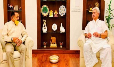 Union Minister Jitendra Singh meets J&K LG Sinha, updates him on upcoming Bamboo clusters