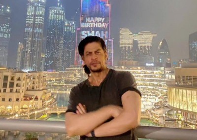 Dubai: Burj Khalifa wishes Shah Rukh Khan on his birthday by displaying special message