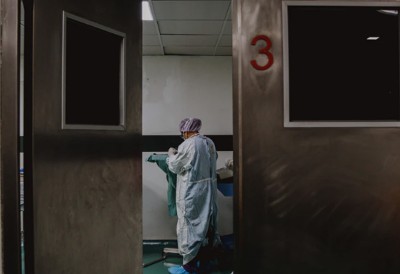 COVID19: NZ reports first death since May