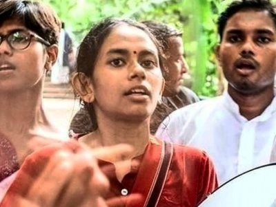 JNU student union's prez Aishe Ghosh joins anti-CAA protest outside Jamia