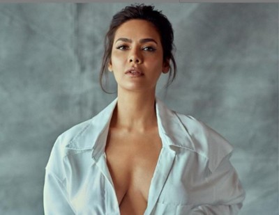 Esha Gupta posts bold image of herself on social media
