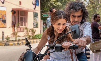 Sara Ali Khan learns to ride bike from Imtiaz Ali, shares image online