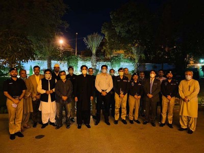 Arrest of Nawaz Sharif's son-in-law Safdar sparks bitter conflict between Pakistan Army and Sindh Police; Bajwa orders probe