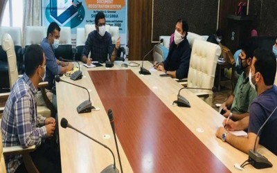 Jammu and Kashmir: DC Srinagar reviews arrangements for universal enrolment under JK Health Scheme