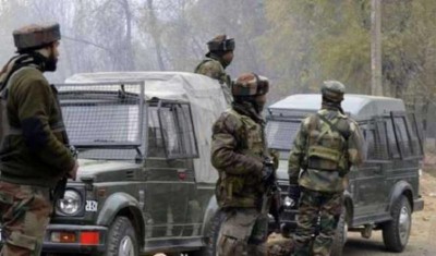Policeman, civilian injured in militant attack in Srinagar