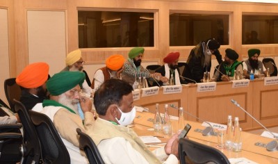 After no breakthrough, farmers agree for 6th round of talks with Centre on Dec 9