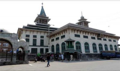 Jammu and Kashmir fights COVID-19: Shrines, mosques closed since Mar, Friday prayers remain suspended