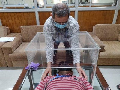 IIT Guwahati students design and develop low-cost intubation boxes