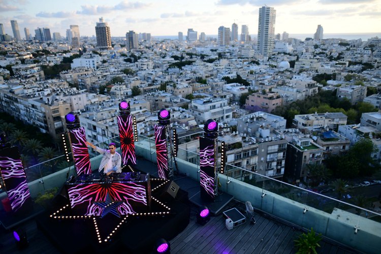 Wold in Photo : April 29 , 2020