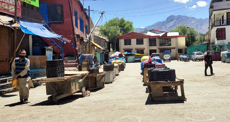Kargil: Shops and business establishments remain close