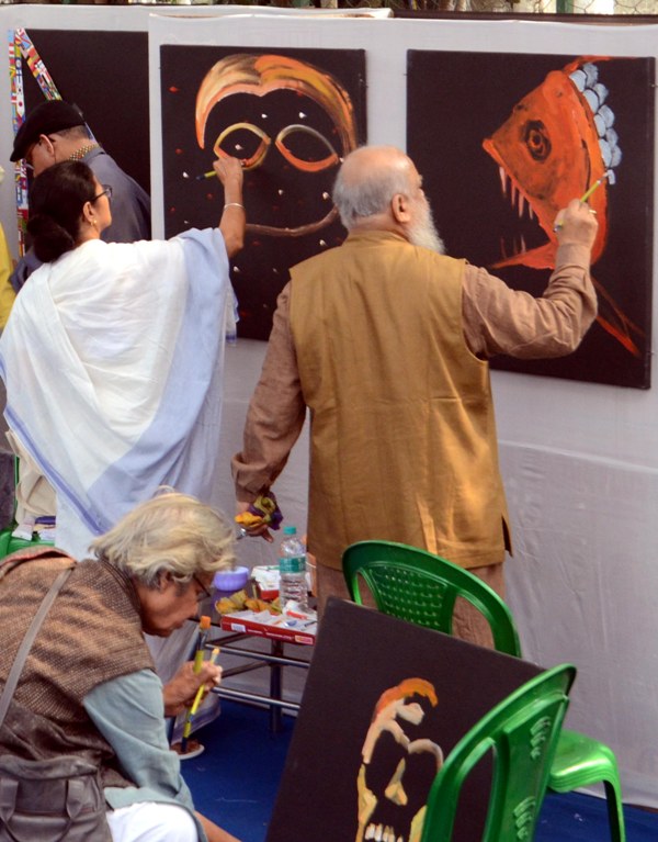 Mamata Banerjee uses canvas to protest against CAA-NRC