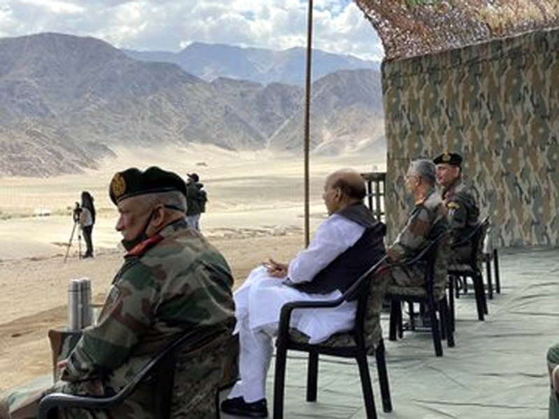 Rajnath Singh participates at military exercise in Leh