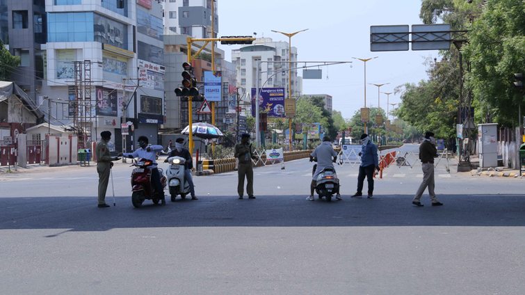 IndiaFightsCorona: Glimpses of the 21st Day of lockdown