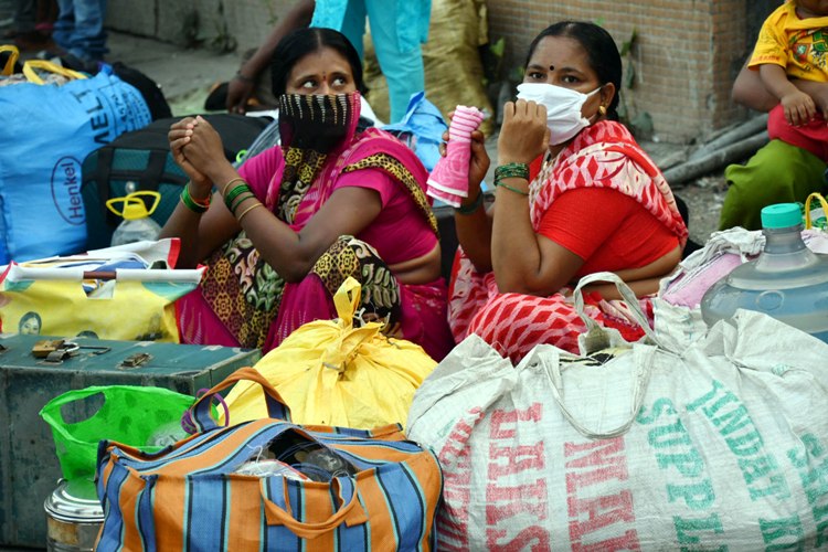 Stranded migrant workers return homes in special trains