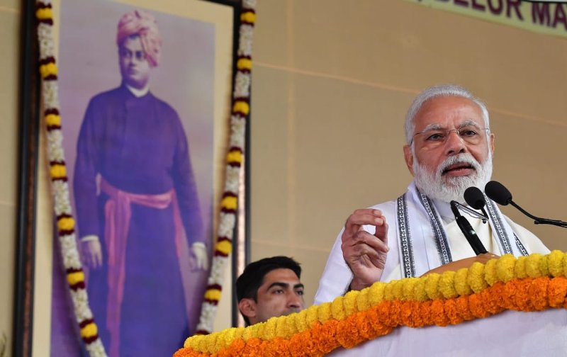 PM Modi pays tribute to Swami Vivekanada at Kolkata's Belur Math