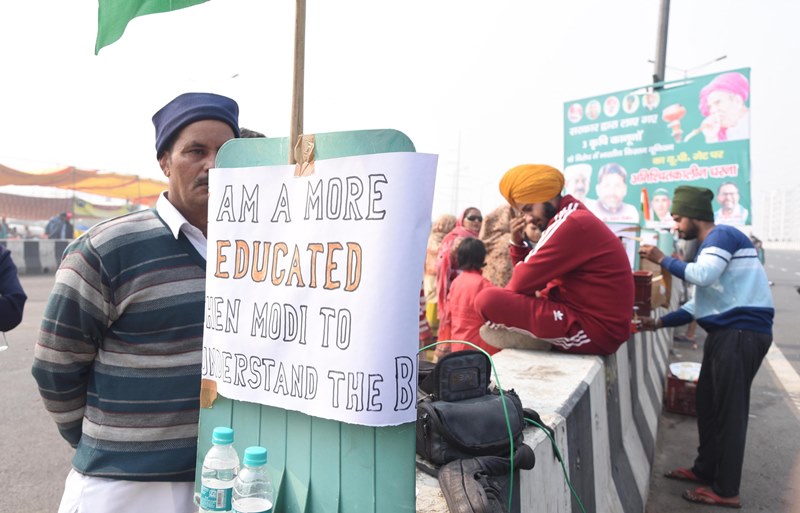 Farmers from Uttar Pradesh and Uttarakhand staging dharna against farm bills