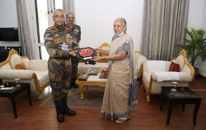 Manoj Mukund Naravane meets Uttar Pradesh Governor Anandiben Patel