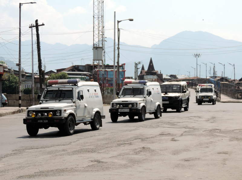 Article 370 Scrapping Anniversary: Security forces keping strict vigil at Budshah Bridge in Srinagar