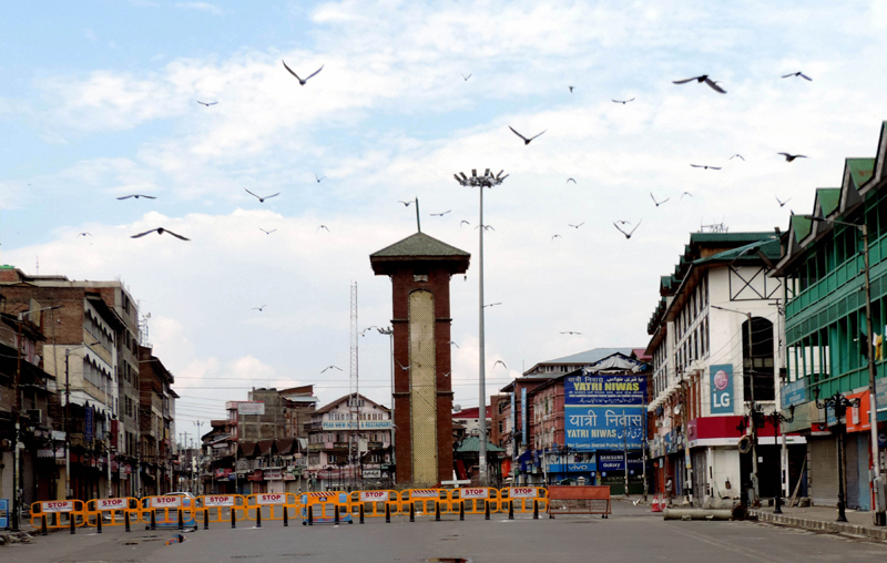 Aug 5: Security beefed up in Srinagar