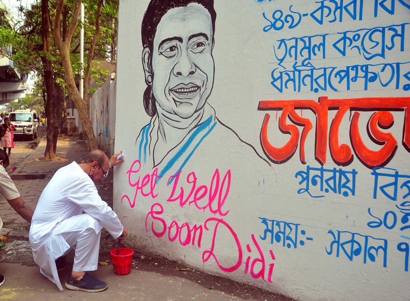 Bengal Polls: TMC candidate from Kasba in campaign trail