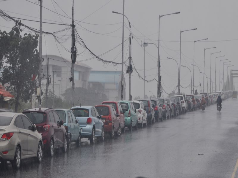 Rainwater floods large parts of Chennai