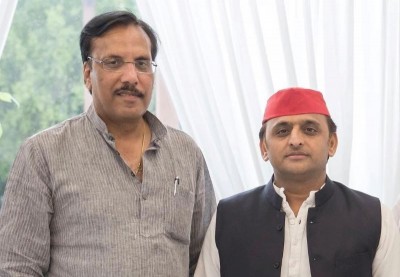 Akhilesh Yadav's aides raided by IT department ahead of UP Elections 2022