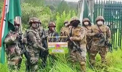 Indian Army, BSF exchange sweets with Pak counterparts on Eid along IB, LoC