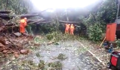 Cyclone Tauktae kills 3 in Gujarat, 6 in Maharashtra