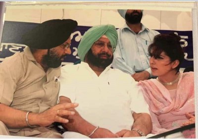 Amarinder Singh defends Pak journo over ISI links sharing images with Sonia Gandhi, Sushma Swaraj