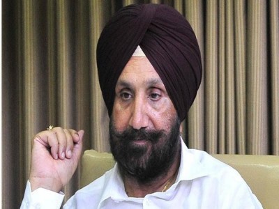 Amarinder Singh is a 'head of family' for us: Sukhjinder Randhava