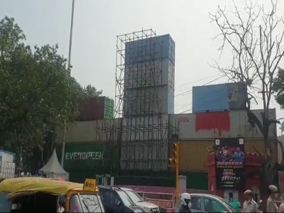 Delhi Police creates a wall with containers around Red Fort ahead of Independence Day