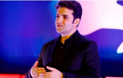 Jammu and Kashmir: Commissioner SMC reviews waste collection initiative