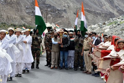 Leh: Victory Flame receives grand reception