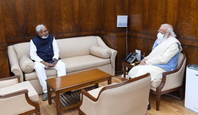 Nitish Kumar meets PM Modi, backs Centre over agriculture laws