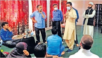 J&K Yateem Foundation conducts a teachers workshop in South Kashmir