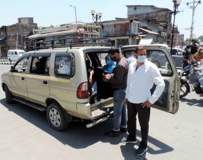 Health officials fine those without masks in Srinagar