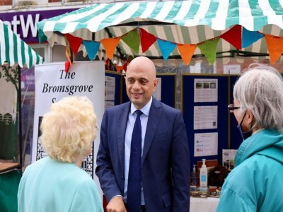 Fully vaccinated British health secty Sajid Javid tests Covid+