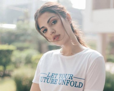 Rhea Chakraborty's bail challenged in Supreme Court by NCB