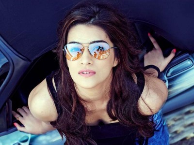 Kriti Sanon shares video of her body transformation and losing extra 15 kilos post Mimi