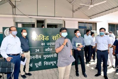 COVID: Jharkhand CM announces one-month additional pay for frontline warriors