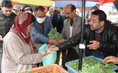 Jammu and Kashmir: Distribution of vegetable seedlings kick-started at Lalmandi  