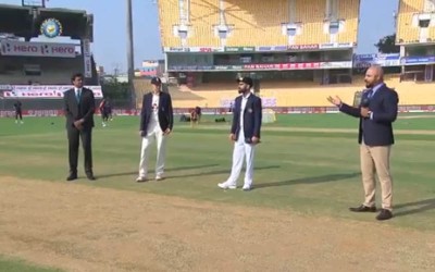 England win toss, opt to bat first