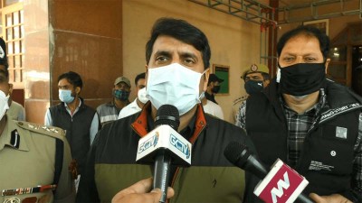 DC Srinagar for strict adherence to Covid-19 SOPs