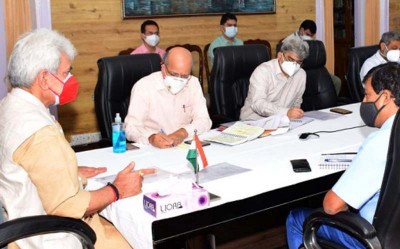 Jammu and Kashmir: Corona curfew extended till May 17  