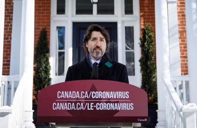 Justin Trudeau signs deal for first made-in-Canada COVID-19 vaccine