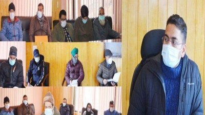 Complete works within stipulated time: DC Shopian