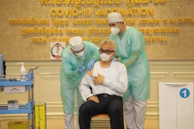 Cambodian leaders takes shot of India-made Covid-19 vaccine