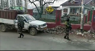 Jammu and Kashmir: Policeman hurt in Pulwama as terrorists open fire