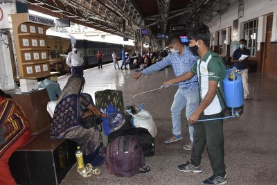 India registers record 332,730 new Covid-19 cases, 2,263 deaths in 24 hours